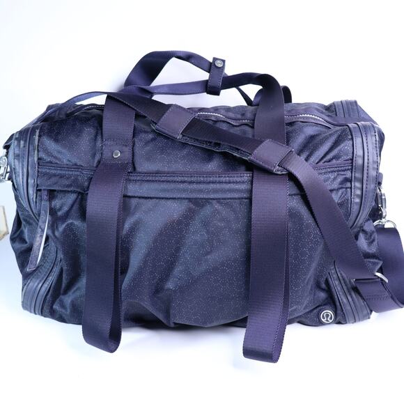 LULULEMON Urban Warrior Duffel Bag Star Pixel Naval Blue Multi Gym Yoga Travel - Picture 1 of 10